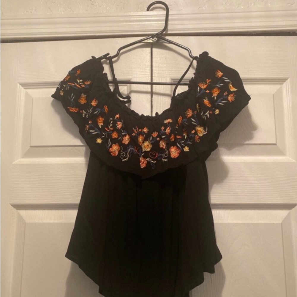 FLORAL TOP - Picture 2 of 2